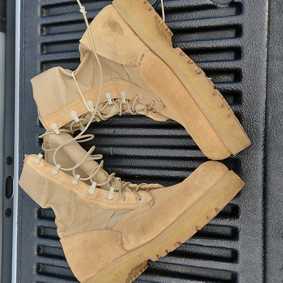 Combat Army boots warm weather Men's Sz 6.5w Vibram sole Tan - Picture 2 of 6